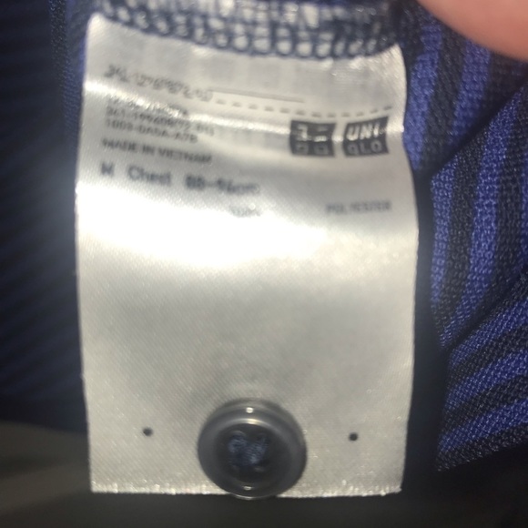 MEN’S Uniqlo blue stripped polo shirt - Picture 6 of 7